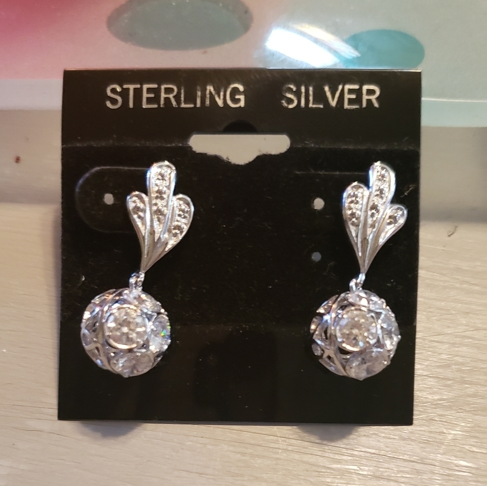 Sterling silver earrings. Hp